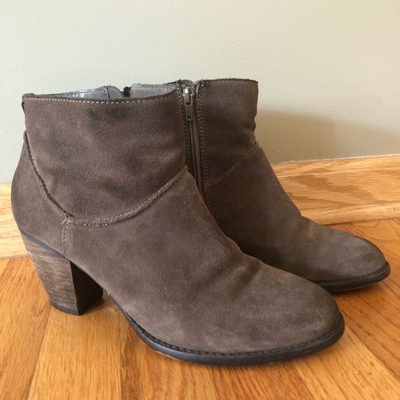 Steve Madden Shoes - Steve Madden Milaan grey suede western ankle boots